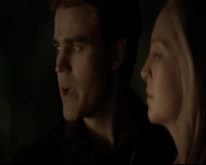 VampireDiariesWorld-dot-org_5x20WhatLiesBeneath2045.jpg