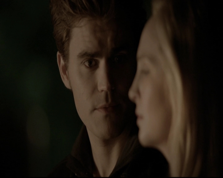 VampireDiariesWorld-dot-org_5x20WhatLiesBeneath2049.jpg