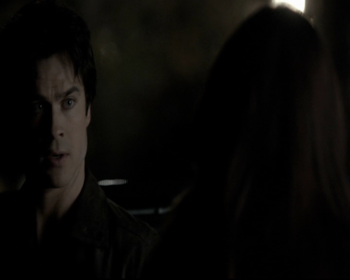 VampireDiariesWorld-dot-org_5x20WhatLiesBeneath2191.jpg