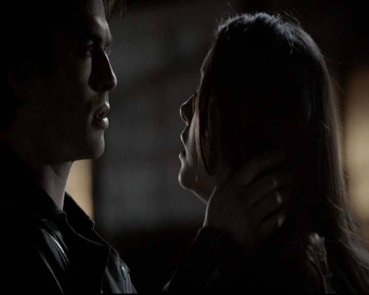 VampireDiariesWorld-dot-org_5x20WhatLiesBeneath2229.jpg