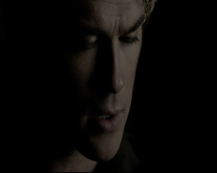 VampireDiariesWorld-dot-org_5x20WhatLiesBeneath2238.jpg