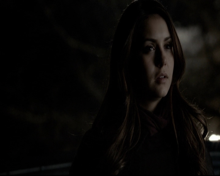 VampireDiariesWorld-dot-org_5x20WhatLiesBeneath2255.jpg