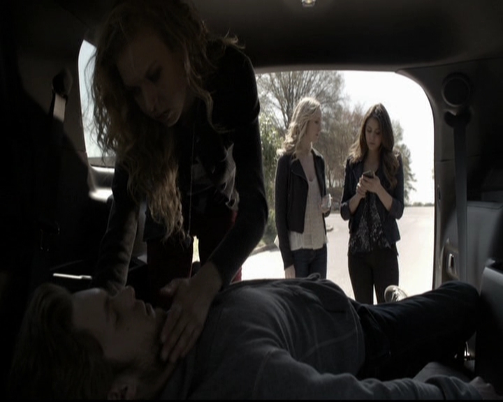 VampireDiariesWorld-dot-org_5x22Home0578.jpg