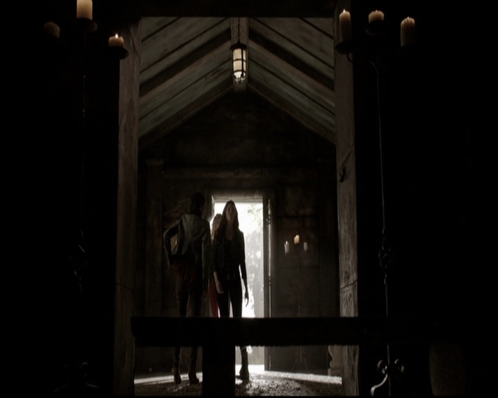 VampireDiariesWorld-dot-org_5x22Home0862.jpg