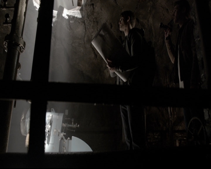 VampireDiariesWorld-dot-org_5x22Home0919.jpg