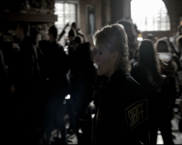 VampireDiariesWorld-dot-org_5x22Home0937.jpg