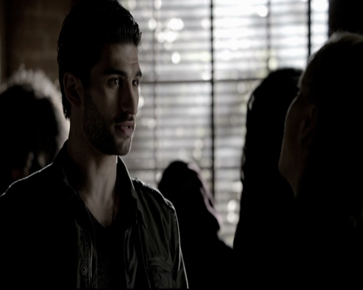 VampireDiariesWorld-dot-org_5x22Home0940.jpg