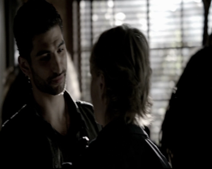 VampireDiariesWorld-dot-org_5x22Home0944.jpg