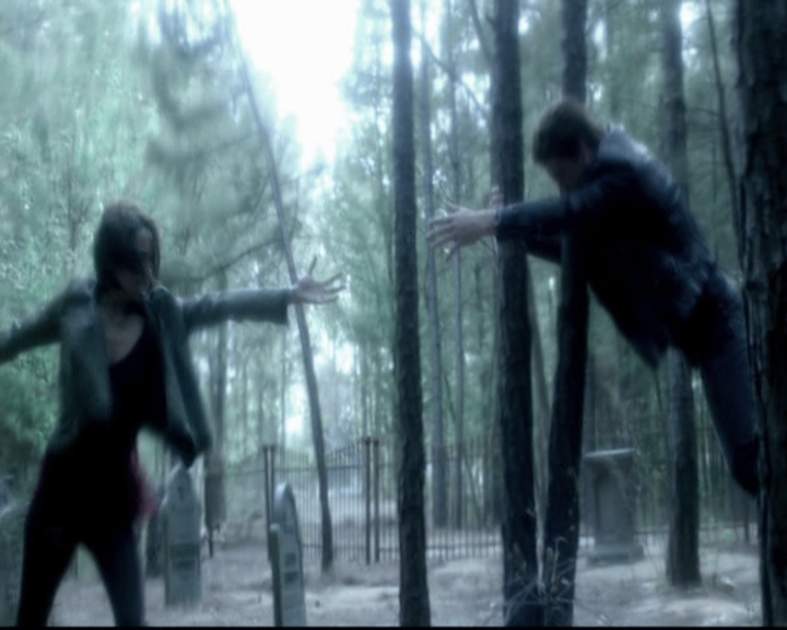 VampireDiariesWorld-dot-org_5x22Home1105.jpg