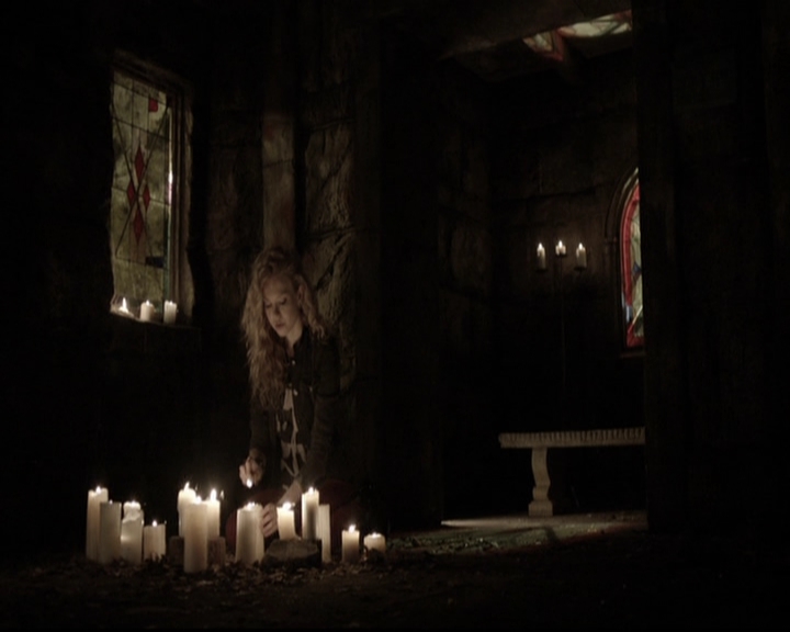 VampireDiariesWorld-dot-org_5x22Home1123.jpg