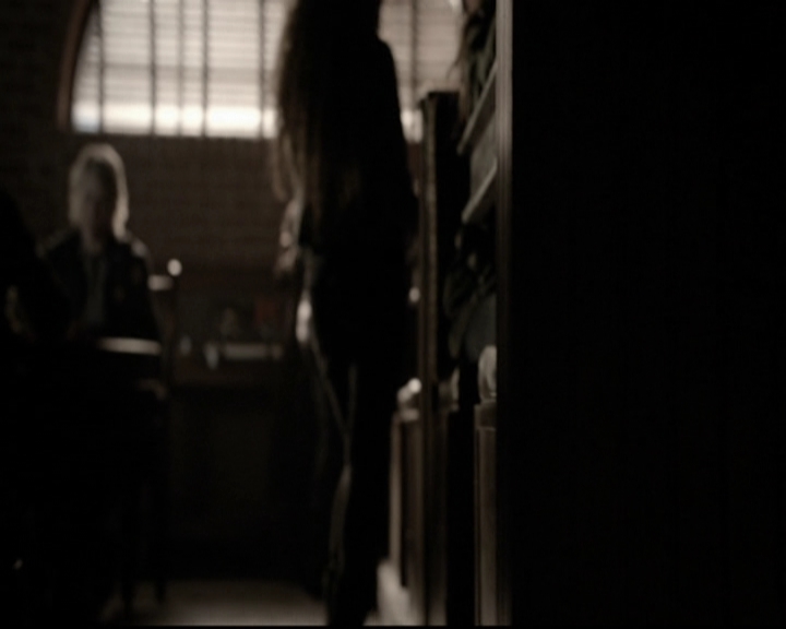 VampireDiariesWorld-dot-org_5x22Home1317.jpg