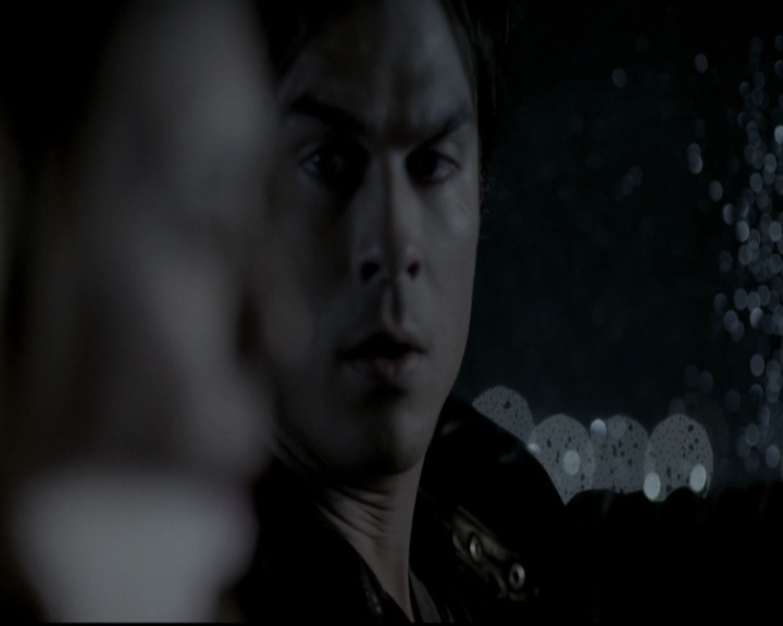 VampireDiariesWorld-dot-org_5x22Home1445.jpg