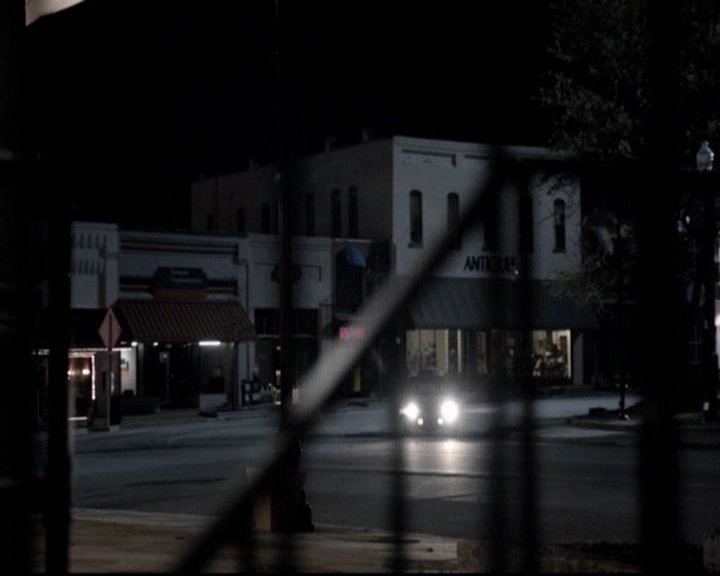 VampireDiariesWorld-dot-org_5x22Home1449.jpg