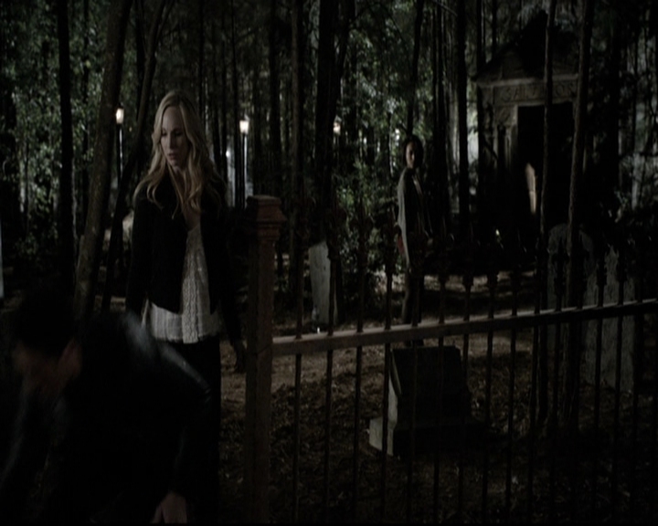 VampireDiariesWorld-dot-org_5x22Home1718.jpg