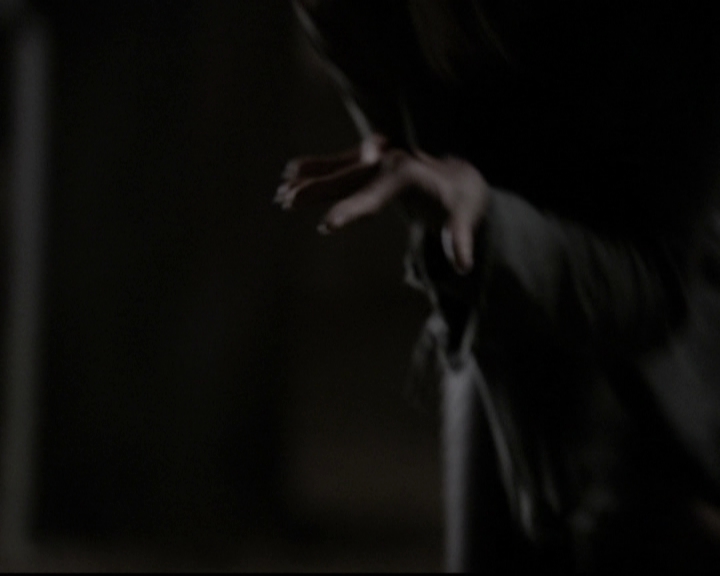 VampireDiariesWorld-dot-org_5x22Home1768.jpg