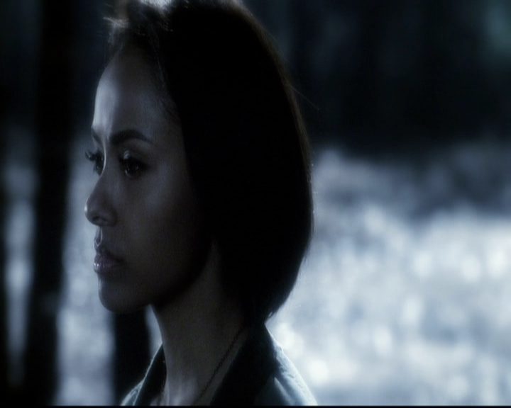 VampireDiariesWorld-dot-org_5x22Home2274.jpg