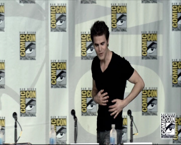 VampireDiariesWorld-dot-org_2013ComicConPanel0077.jpg