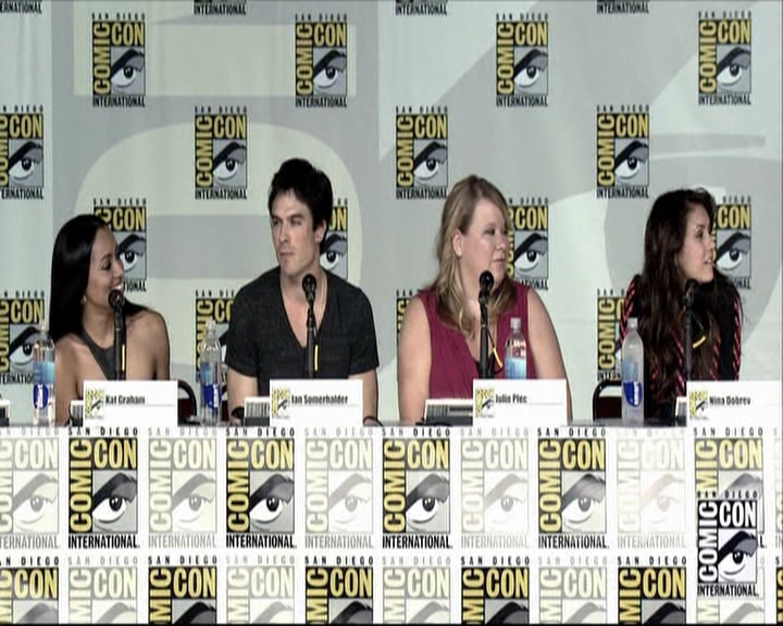 VampireDiariesWorld-dot-org_2013ComicConPanel0509.jpg