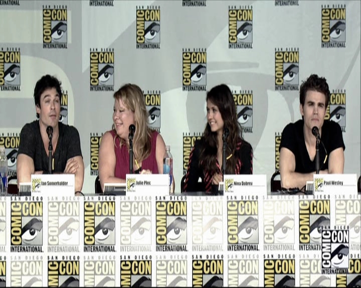 VampireDiariesWorld-dot-org_2013ComicConPanel0890.jpg