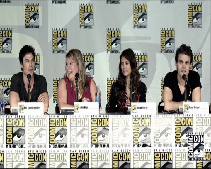 VampireDiariesWorld-dot-org_2013ComicConPanel0901.jpg VampireDiariesWorld-dot-org_2013ComicConPanel0901.jpg