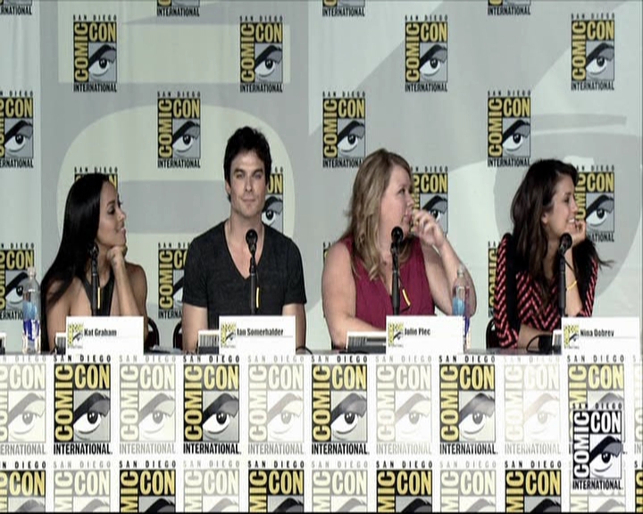 VampireDiariesWorld-dot-org_2013ComicConPanel1106.jpg