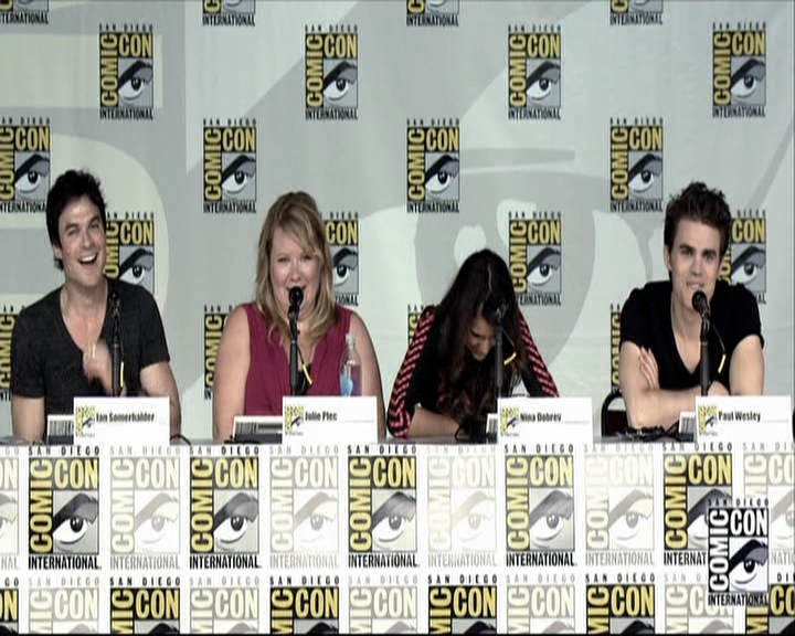 VampireDiariesWorld-dot-org_2013ComicConPanel1350.jpg