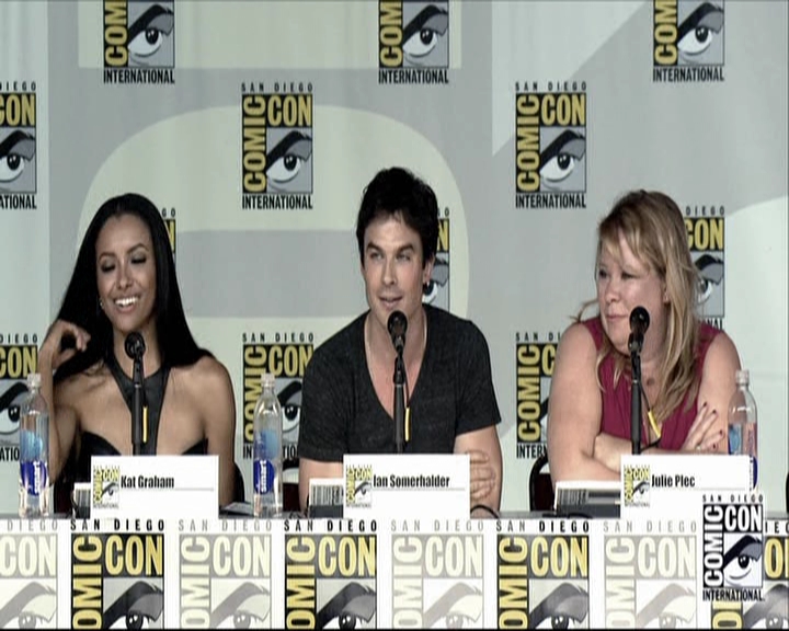 VampireDiariesWorld-dot-org_2013ComicConPanel1608.jpg