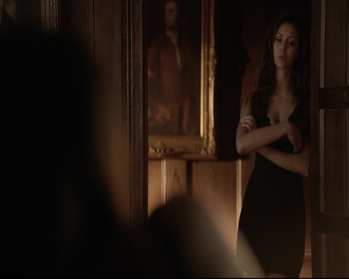 VampireDiariesWorld-dot-org_S5-SeconBite_GAGReel0124.jpg