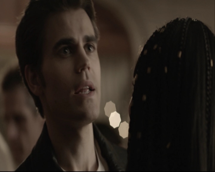 VampireDiariesWorld-dot-org_S5-SeconBite_GAGReel0146.jpg