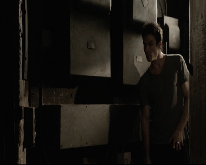 VampireDiariesWorld-dot-org_S5-SeconBite_GAGReel0190.jpg