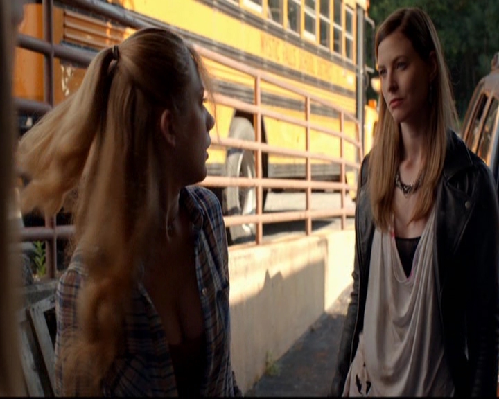 VampireDiariesWorld-dot-nl_7x01DayOneOfTwentyThousandGiveOrTake0513.jpg