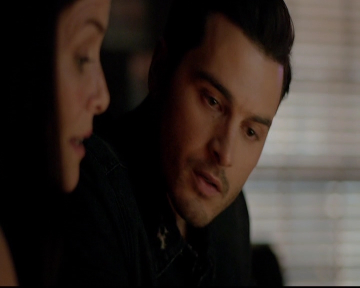 VampireDiariesWorld-dot-nl_7x01DayOneOfTwentyThousandGiveOrTake0830.jpg