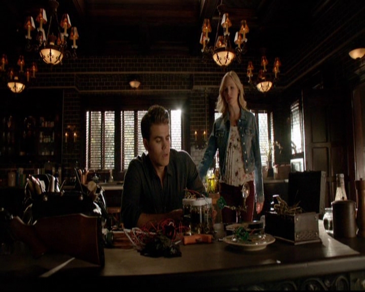 VampireDiariesWorld-dot-nl_7x01DayOneOfTwentyThousandGiveOrTake0892.jpg