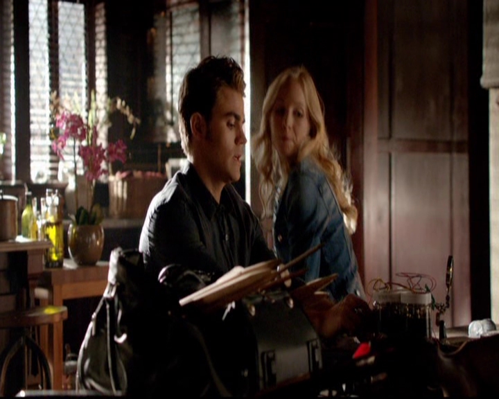 VampireDiariesWorld-dot-nl_7x01DayOneOfTwentyThousandGiveOrTake0904.jpg