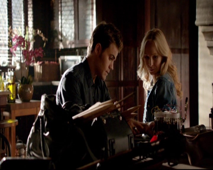 VampireDiariesWorld-dot-nl_7x01DayOneOfTwentyThousandGiveOrTake0905.jpg