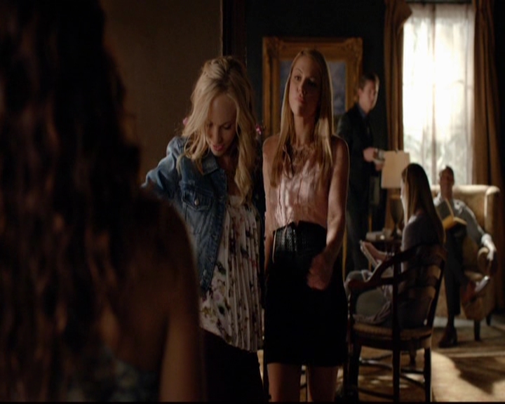 VampireDiariesWorld-dot-nl_7x01DayOneOfTwentyThousandGiveOrTake1000.jpg