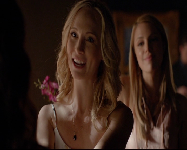 VampireDiariesWorld-dot-nl_7x01DayOneOfTwentyThousandGiveOrTake1029.jpg