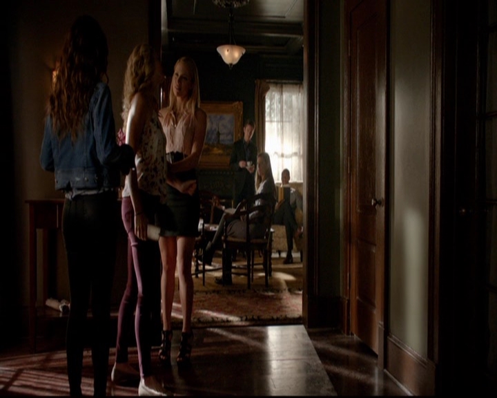 VampireDiariesWorld-dot-nl_7x01DayOneOfTwentyThousandGiveOrTake1038.jpg