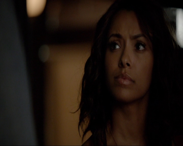 VampireDiariesWorld-dot-nl_7x02NeverLetMeGo0317.jpg