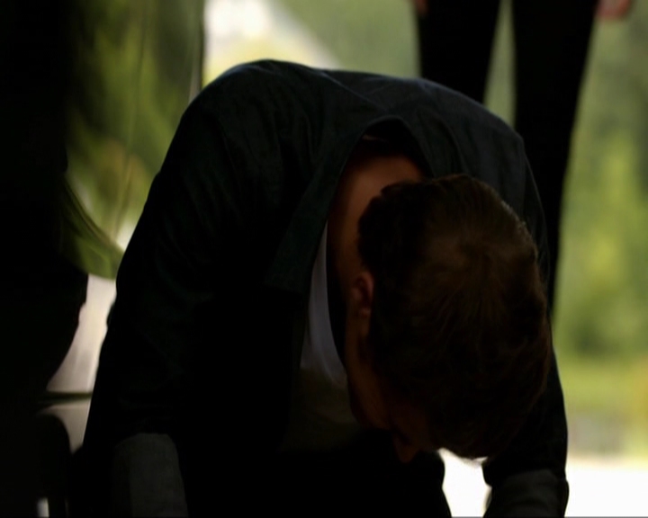 VampireDiariesWorld-dot-nl_7x02NeverLetMeGo0357.jpg