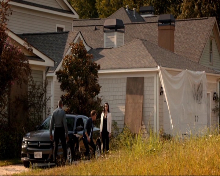 VampireDiariesWorld-dot-nl_7x02NeverLetMeGo0364.jpg