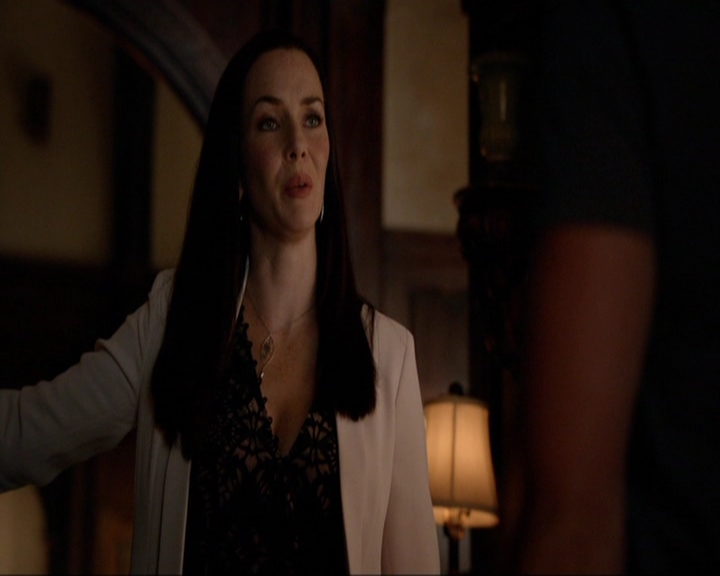 VampireDiariesWorld-dot-nl_7x02NeverLetMeGo0532.jpg