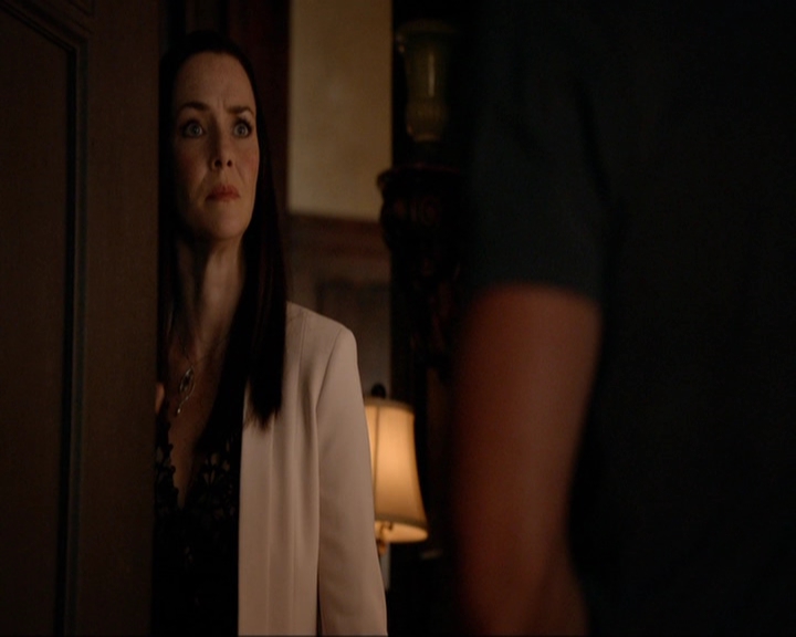 VampireDiariesWorld-dot-nl_7x02NeverLetMeGo0591.jpg