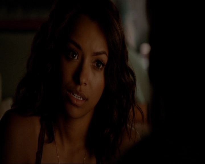 VampireDiariesWorld-dot-nl_7x02NeverLetMeGo0717.jpg