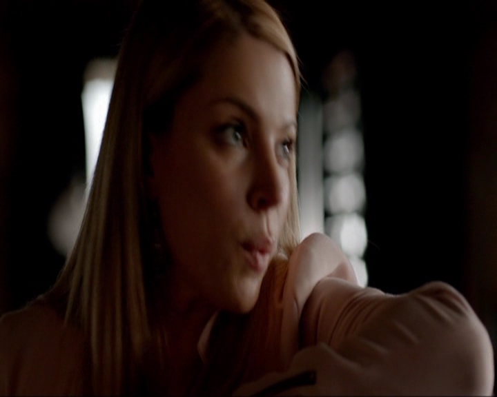 VampireDiariesWorld-dot-nl_7x02NeverLetMeGo0819.jpg