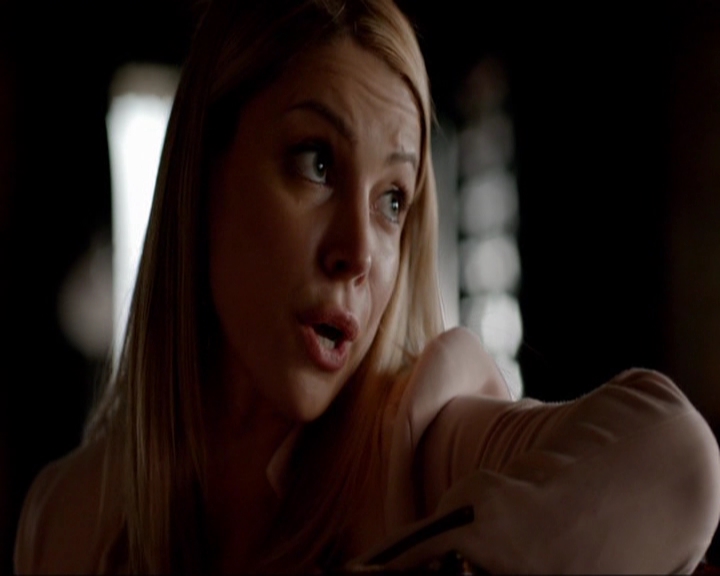 VampireDiariesWorld-dot-nl_7x02NeverLetMeGo0820.jpg