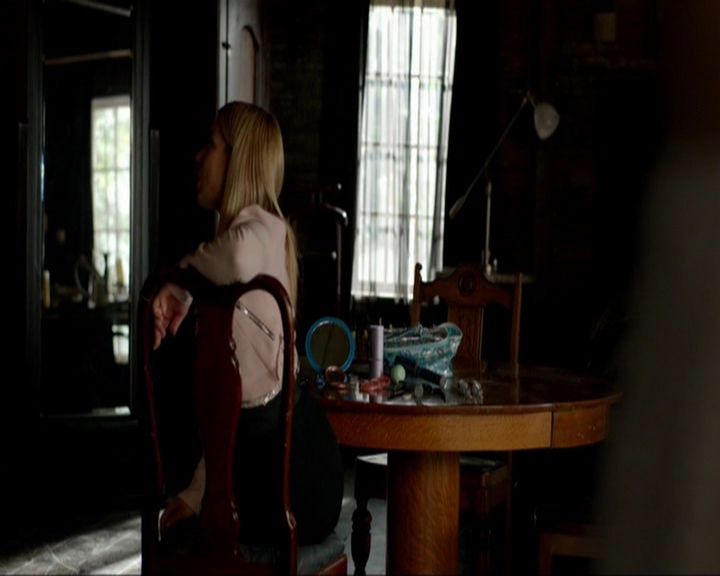 VampireDiariesWorld-dot-nl_7x02NeverLetMeGo0828.jpg