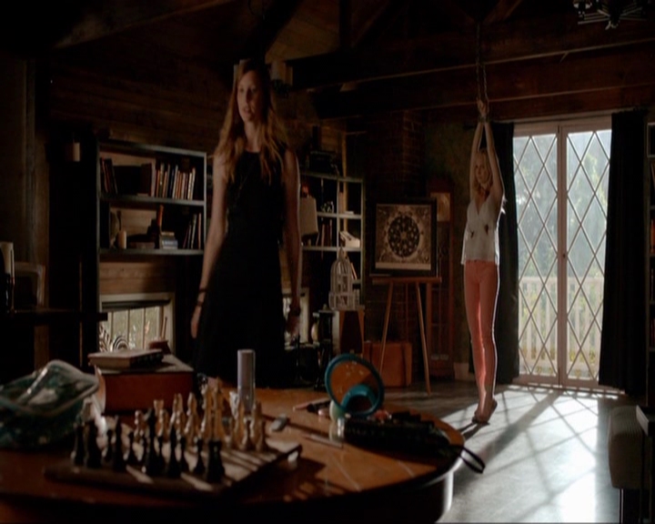 VampireDiariesWorld-dot-nl_7x02NeverLetMeGo1128.jpg