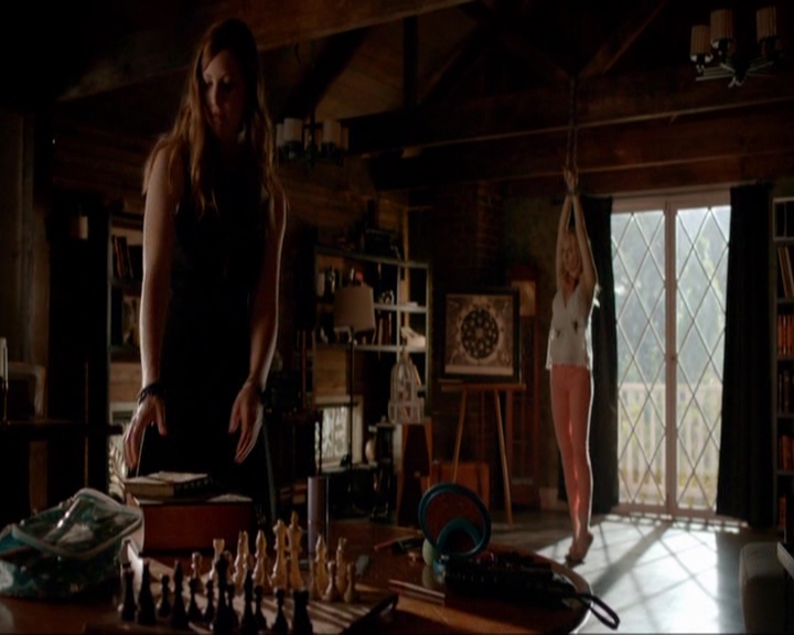 VampireDiariesWorld-dot-nl_7x02NeverLetMeGo1129.jpg