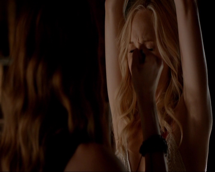 VampireDiariesWorld-dot-nl_7x02NeverLetMeGo1152.jpg